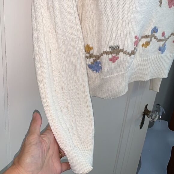 Vtg Lizsport cream floral long sleeved sweater - Picture 5 of 8
